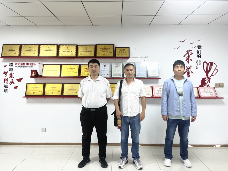 热烈欢迎来自非洲客商一行莅临乐鱼官方网站-乐鱼（中国）
参观考察