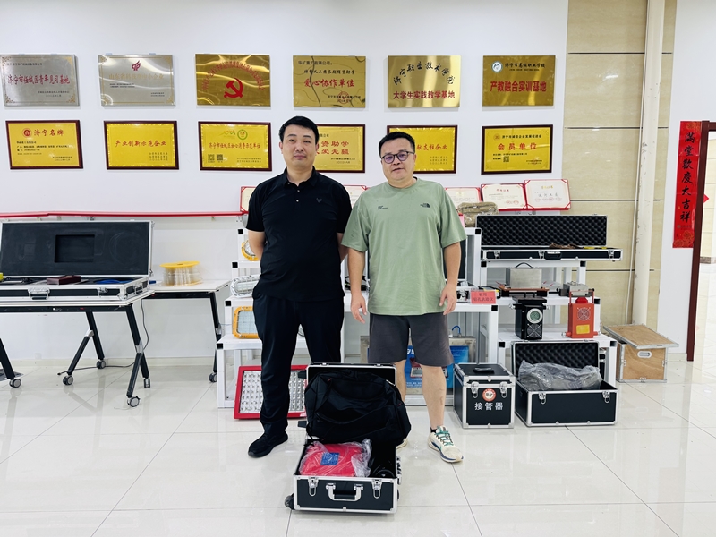 热烈欢迎广西客商莅临乐鱼官方网站-乐鱼（中国）
现场自提YCS3000瞬变电磁仪一台